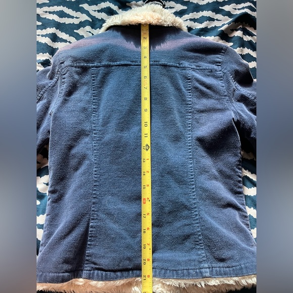 Sashimi blue soft Corduroy jacket w/pockets. Soft, silky white fur-like collar. - Picture 12 of 14